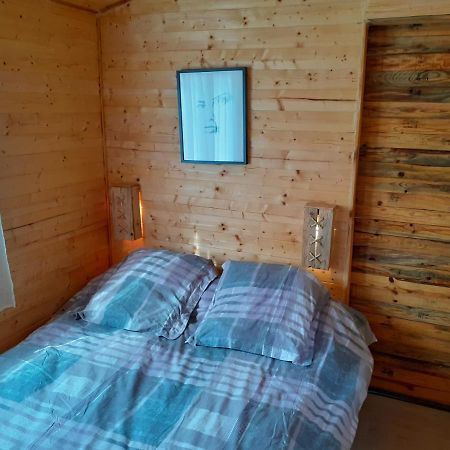 Hotel Roulotte Nîmes Zewnętrze zdjęcie
